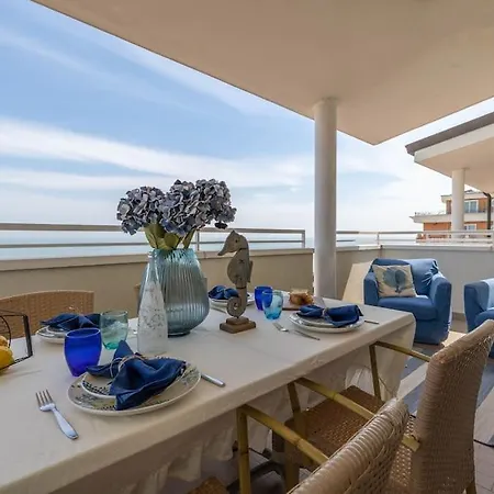 Appartamento Vista Mare Favolosa “ Tra Cielo E Mare”